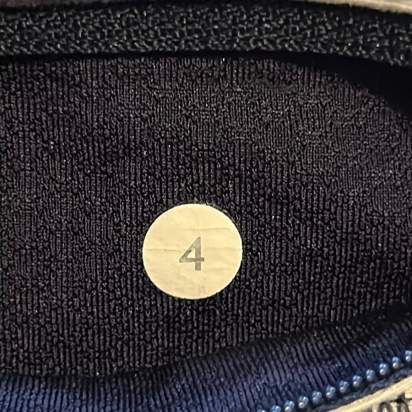 LULULEMON Run: Inspire Crop II Deep Indigo / Wide Bold Stripe Leggings Size 4 - Picture 9 of 15